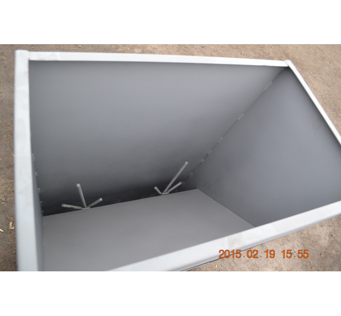 Годівниця для свиней на відкорм 2 секції 140 л 5-15 голів