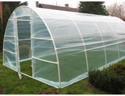 Як вибрати плівку для парника та теплиці? Корисні поради та рекомендації