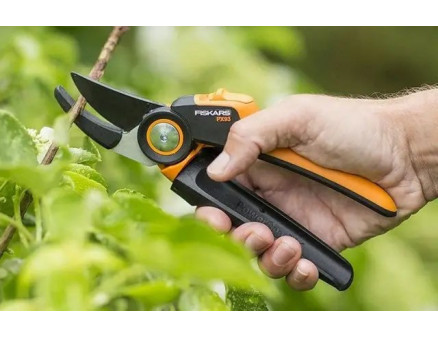 Чи можна заточити секатор в домашніх умовах?