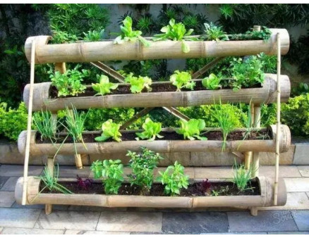 Вертикальні грядки: їхні плюси та мінуси