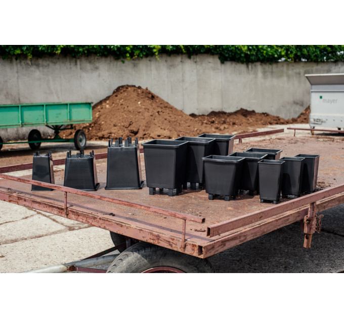 Горшок квадратный для ягодных 2 л 12*12*21, Donkwiat F2