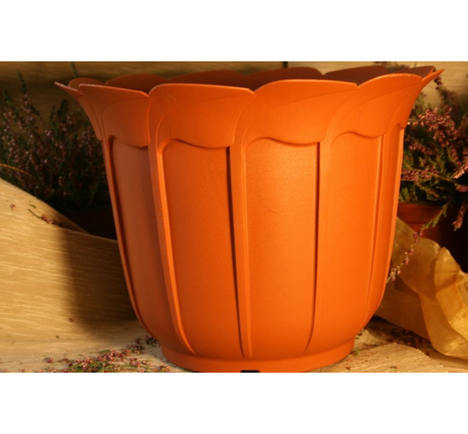 Горшок для цветов Лаура,12см, с подставкой, белый