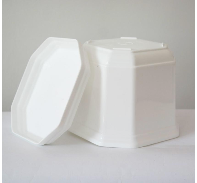 Горшок для цветов Дама,12см, с подставкой, белый