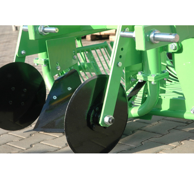 Картофелекопалка вибрационная Bomet Z-655, боковая выгрузка