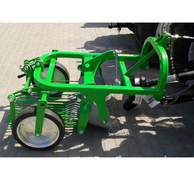 Картоплекопачка вібраційна Bomet, задній викид