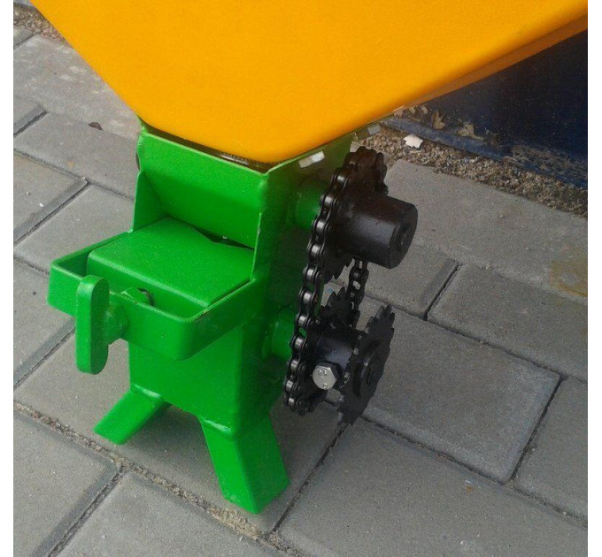 Бак для удобрений на картофелесажалку