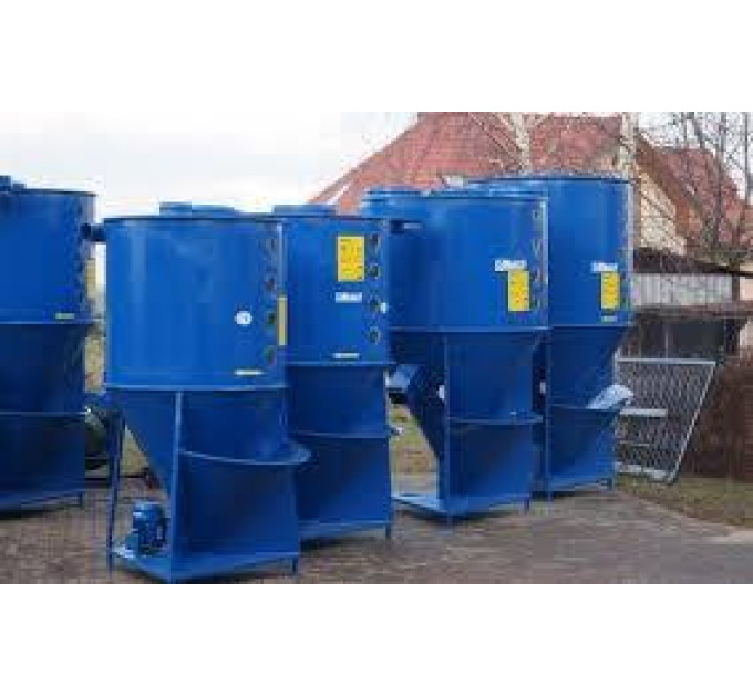 Кормозмішувач шнековий на 2000 кг