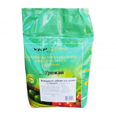 Комплексное удобрение для газонов NPK 18-6-12, упаковка 3 кг Ostchem