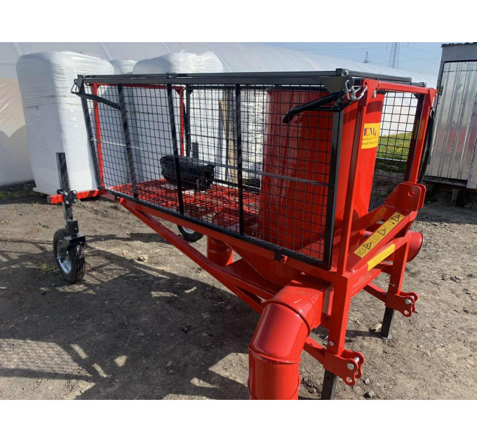 Разбрасыватель-измельчитель соломы Warka