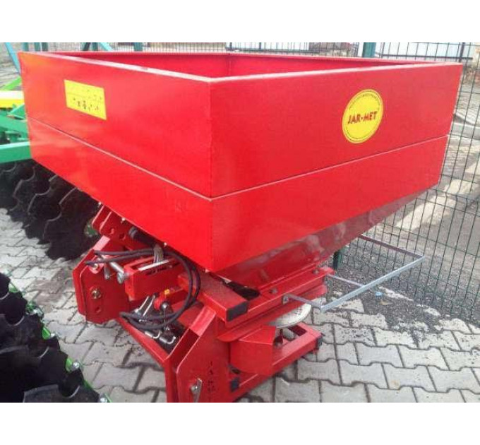 Разбрасыватель навесной JAR-MET на 1000 литров