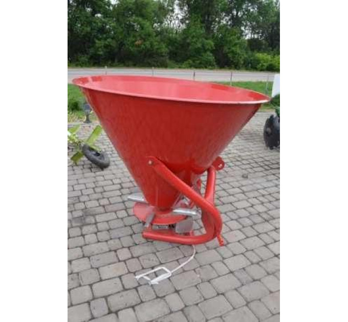 Разбрасыватель минеральных удобрений навесной Jar-met 650 кг