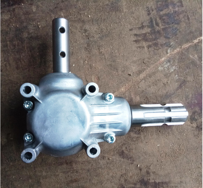 Редуктор для разбрасывателя минеральных удобрений на 500 кг JAR-MET