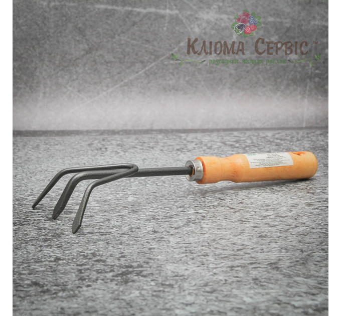 Культиватор с деревянной ручкой