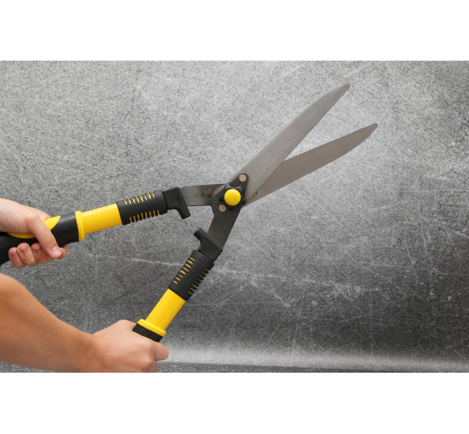 Кусторез с прямым лезвием