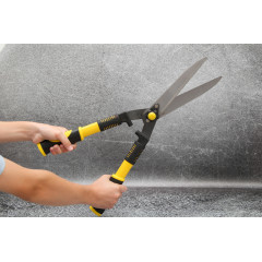 Кусторез с прямым лезвием