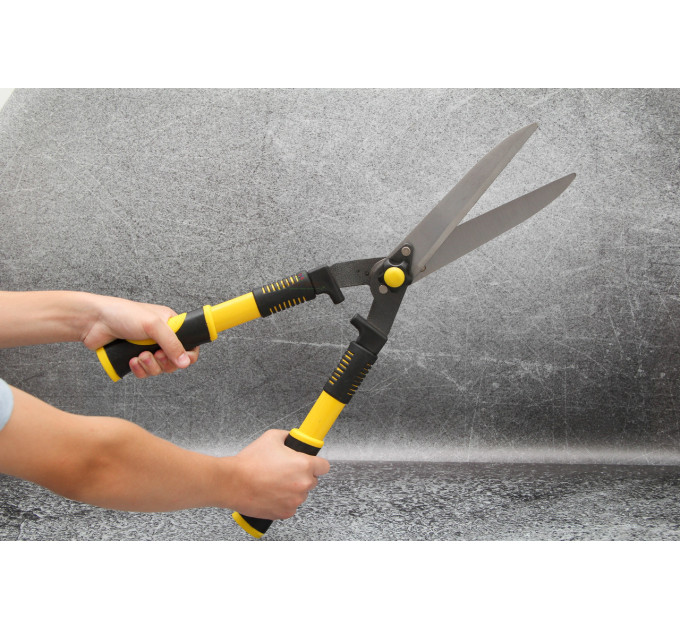 Кусторез с прямым лезвием