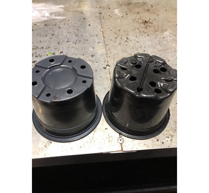 Стаканы для цветов UAO d 12 550 мл, плотные с перфорацией