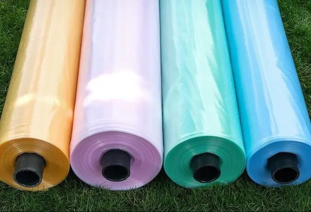 теплиця, плівка, плівка для теплиці, види плівки для теплиці, поліетиленова плівка, армована плівка, полівінілхлоридна плівка