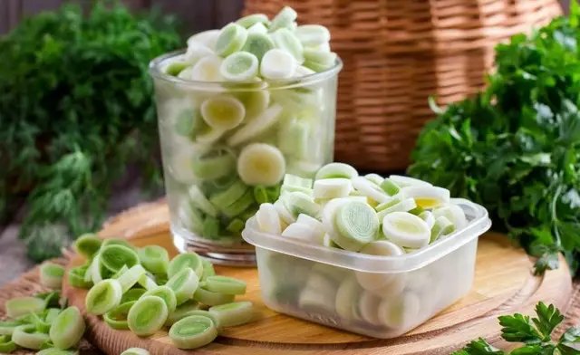 цибуля-порей, вирощування цибулі-порей, зберігання цибулі-порей, зберігання цибулі-порей взимку, зберігання цибулі-порей у квартирі, зберігання цибулі-порей у погребі, як зберігати цибулю порей на зиму, як зберігати порей на зиму, як зберігати цибулю порей, цибуля порей зберігання, як зберігати цибулю в погребі, як зберігати цибулю, як зберігати порей, зберігання цибулі взимку