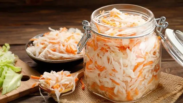 капуста, вирощування капусти, квашена капуста, добірка рецептів, як заквасити капусту, класичний рецепт, маринована капуста