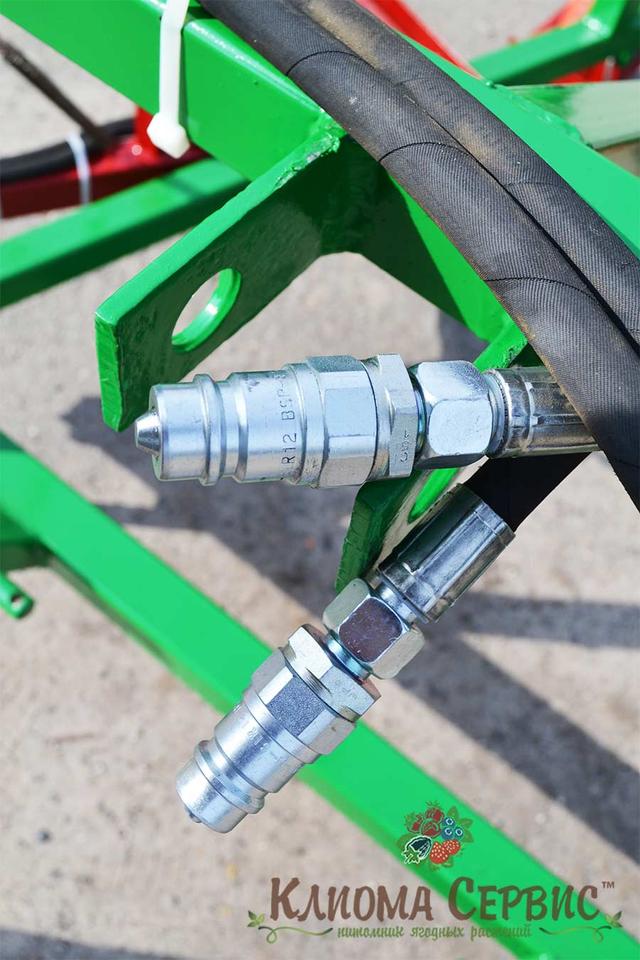Муфты для соединения окучника с гидравликой трактора